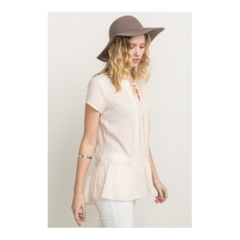 Short sleeve peplum top